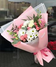 Букет цветов из:  Розы, Лизиантусы и Хризантемы в Суркуле