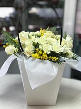 Композиция бриллиант в Суркуле Цветочная композиция из Розы в Суркуле
